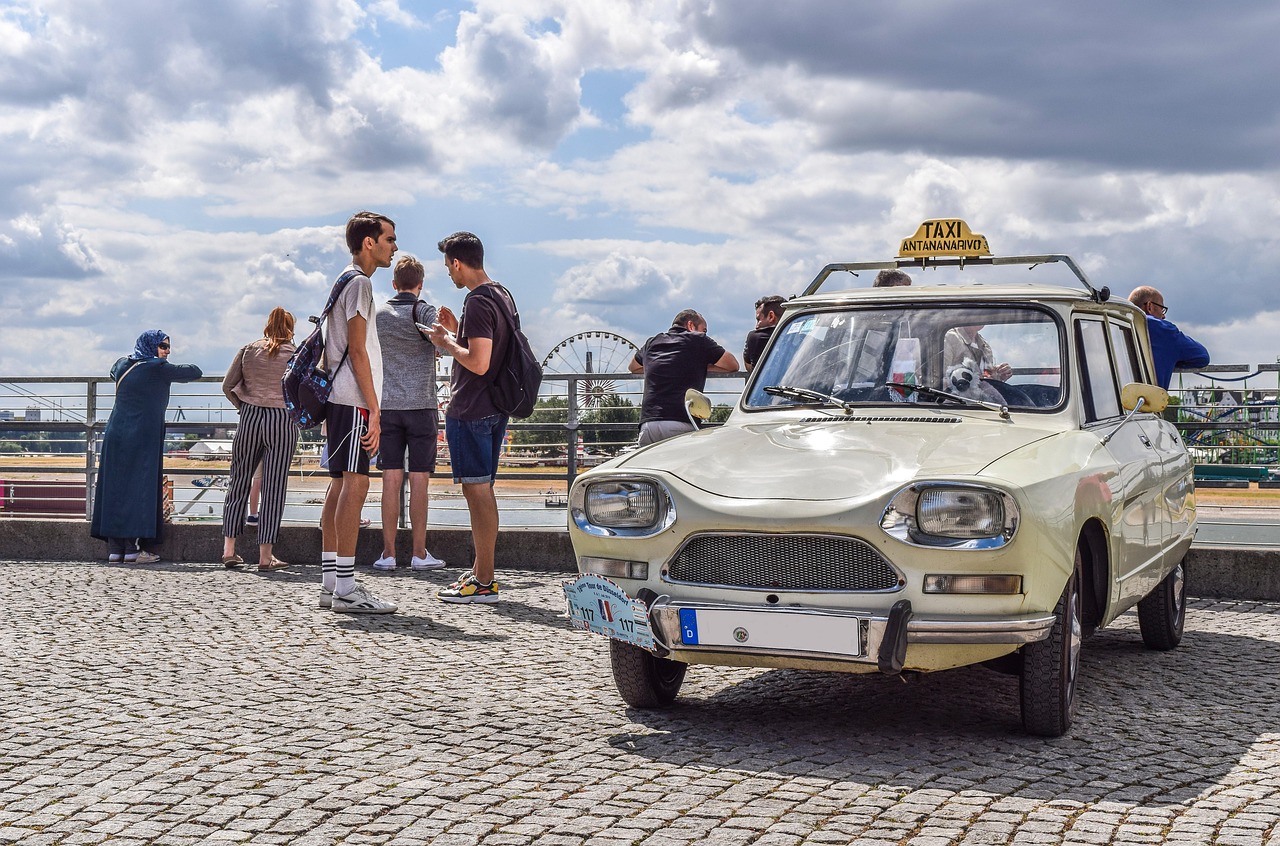 découvrez l'univers citroën : actualités, nouveautés, modèles phares et innovations de la célèbre marque automobile française. explorez son histoire, ses véhicules emblématiques et les dernières tendances du constructeur citroën.