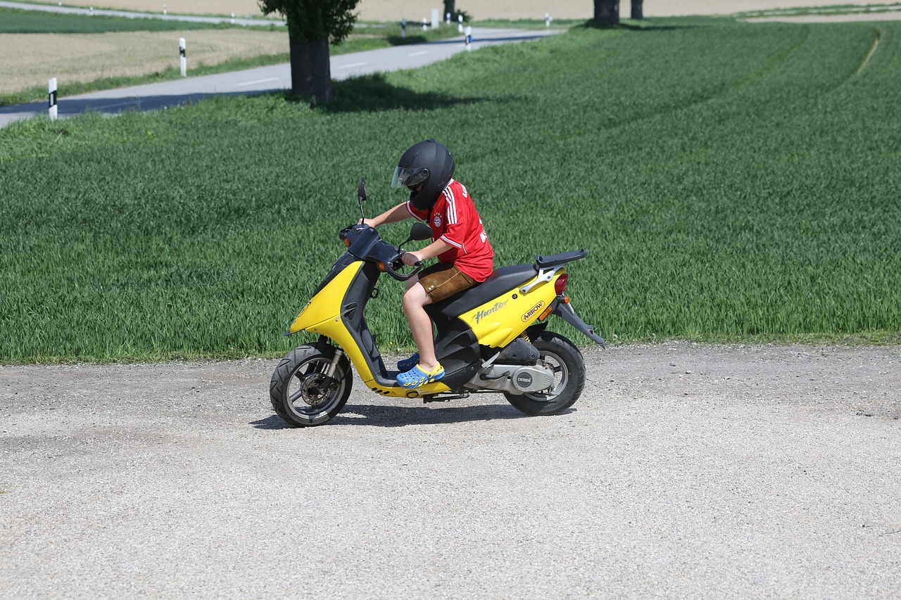 découvrez les principales marques de motos, leurs caractéristiques, histoires et modèles emblématiques pour choisir la moto qui vous convient.